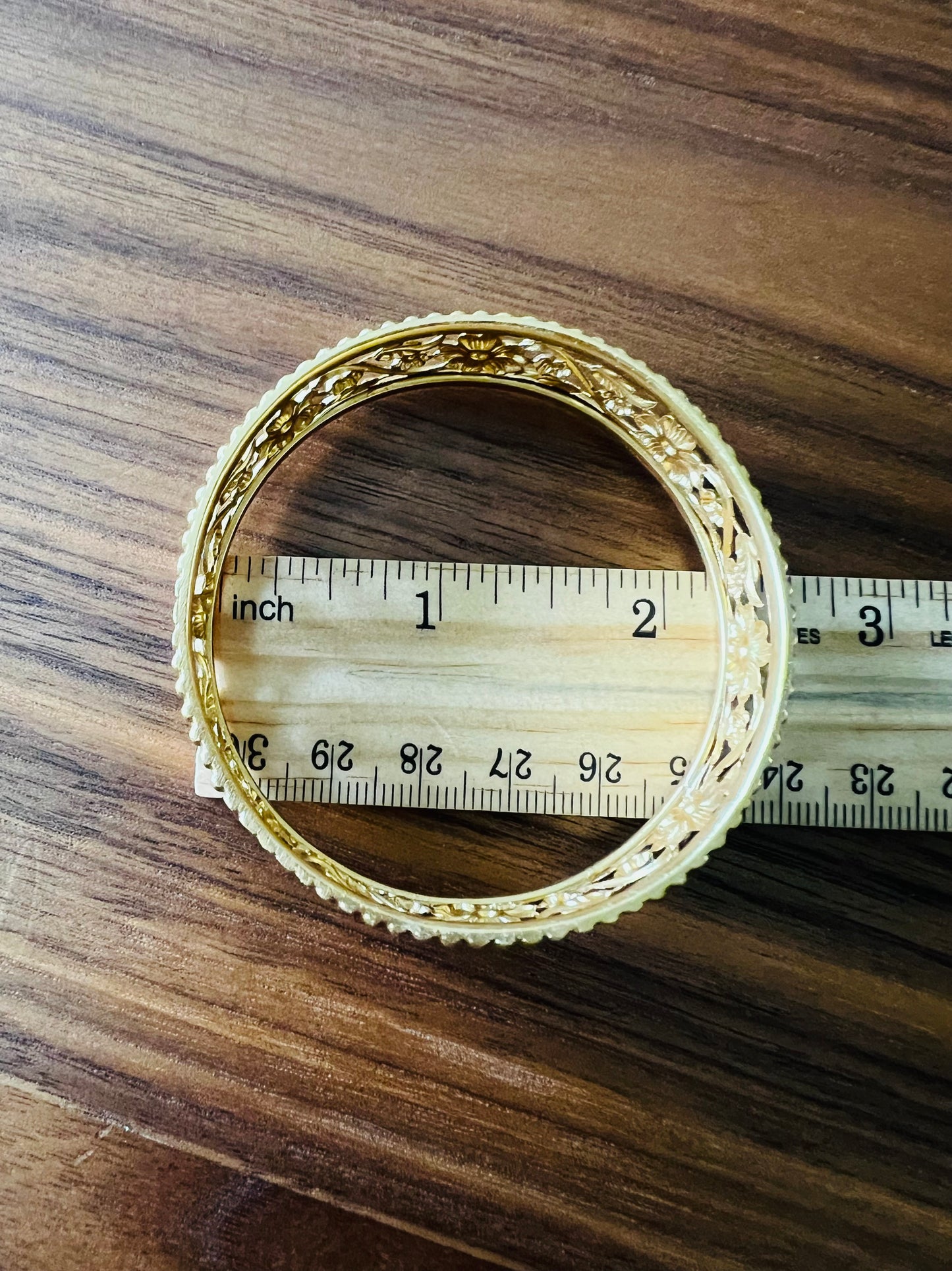 Gold polished flower pattern bangles - ( includes 1 bangle)