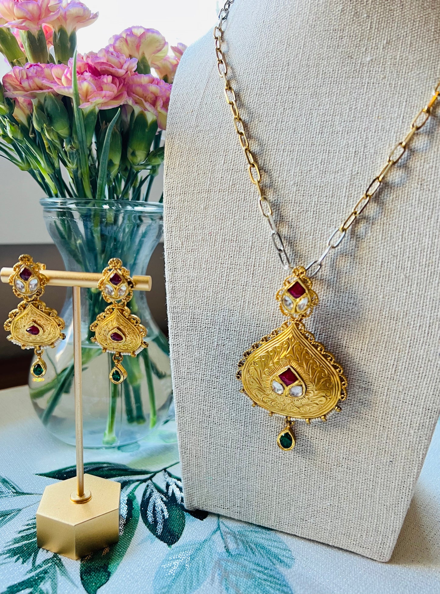 Pendant necklace set