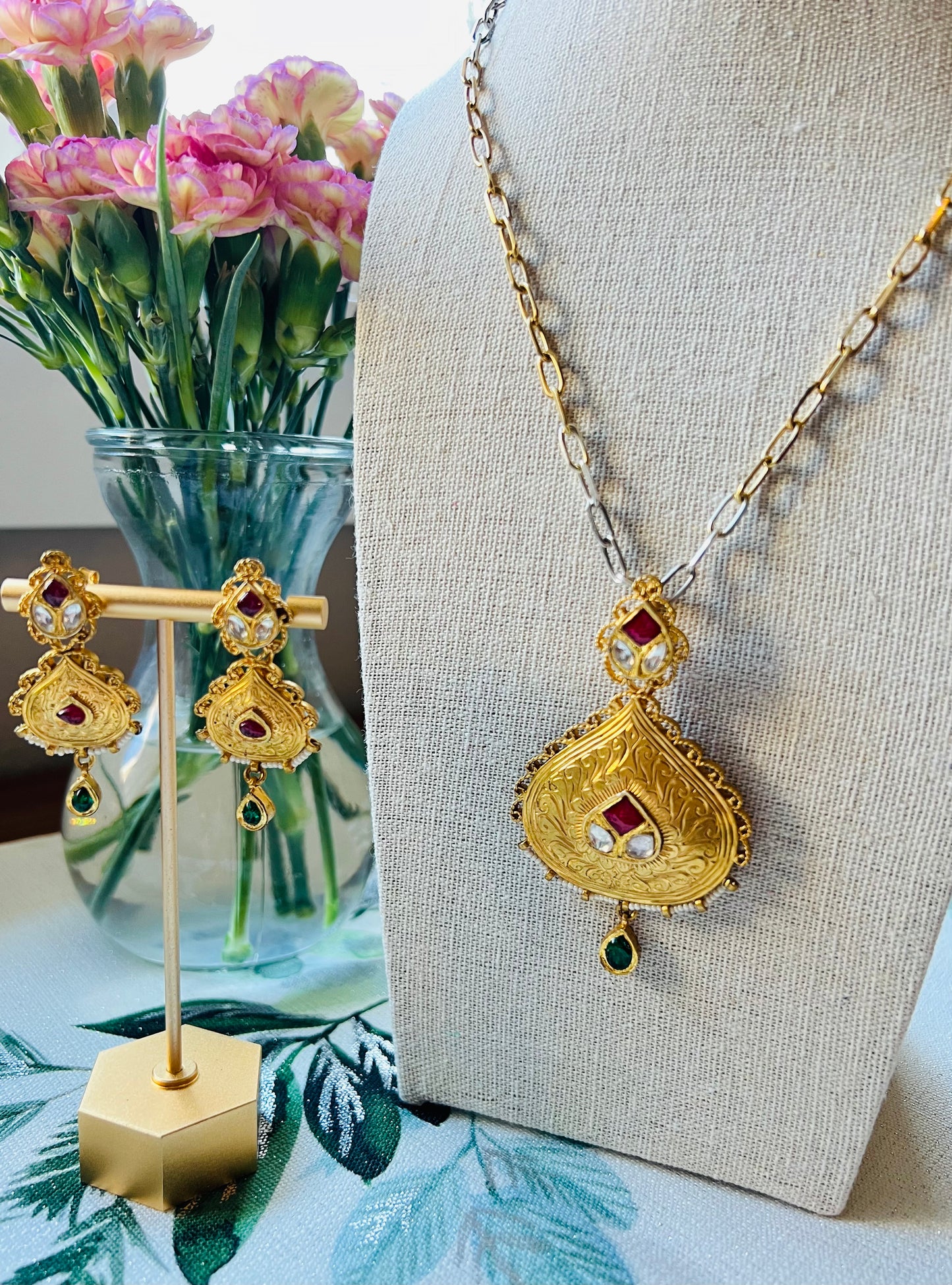 Pendant necklace set