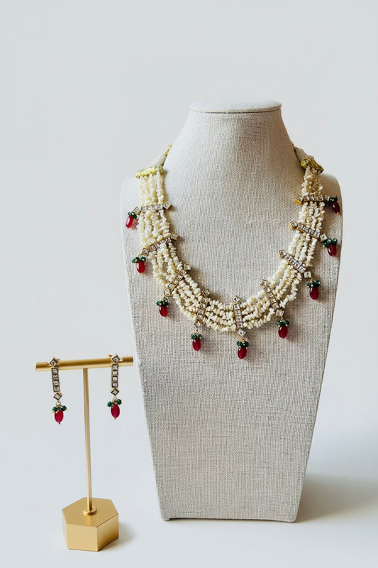 Pearl Necklace with Kundan tukdi